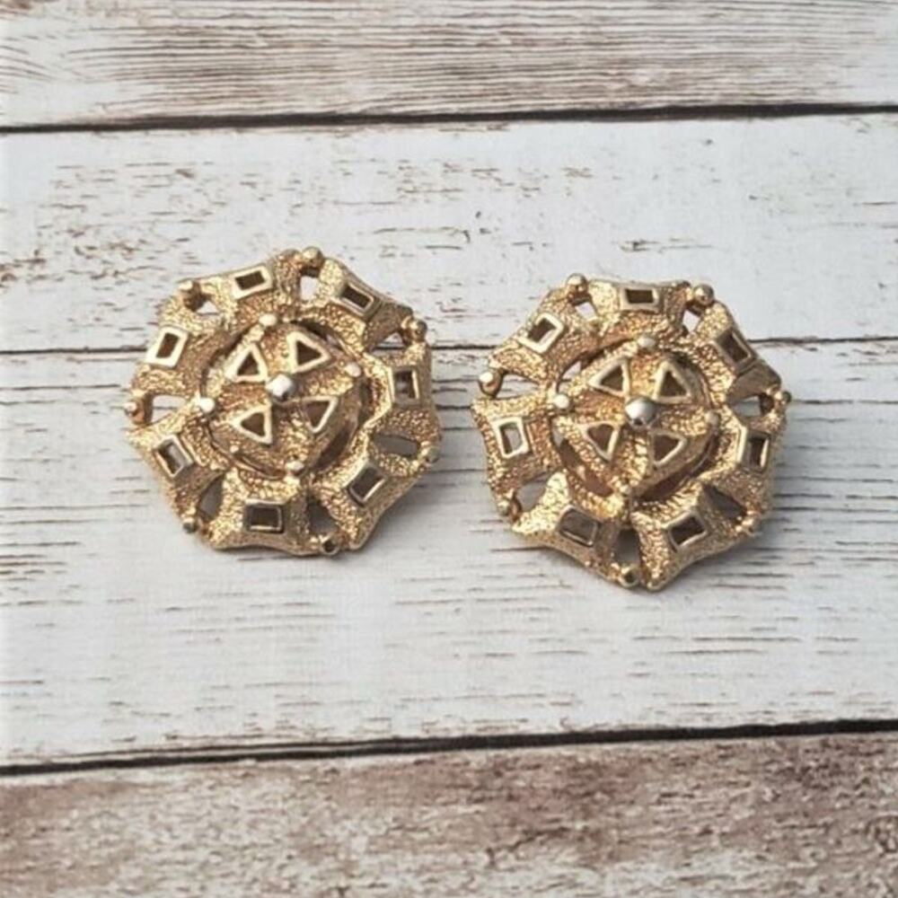 Vintage Clip On Earrings Unusual 7 Sided Gold Tone - TLC Needed To Pads